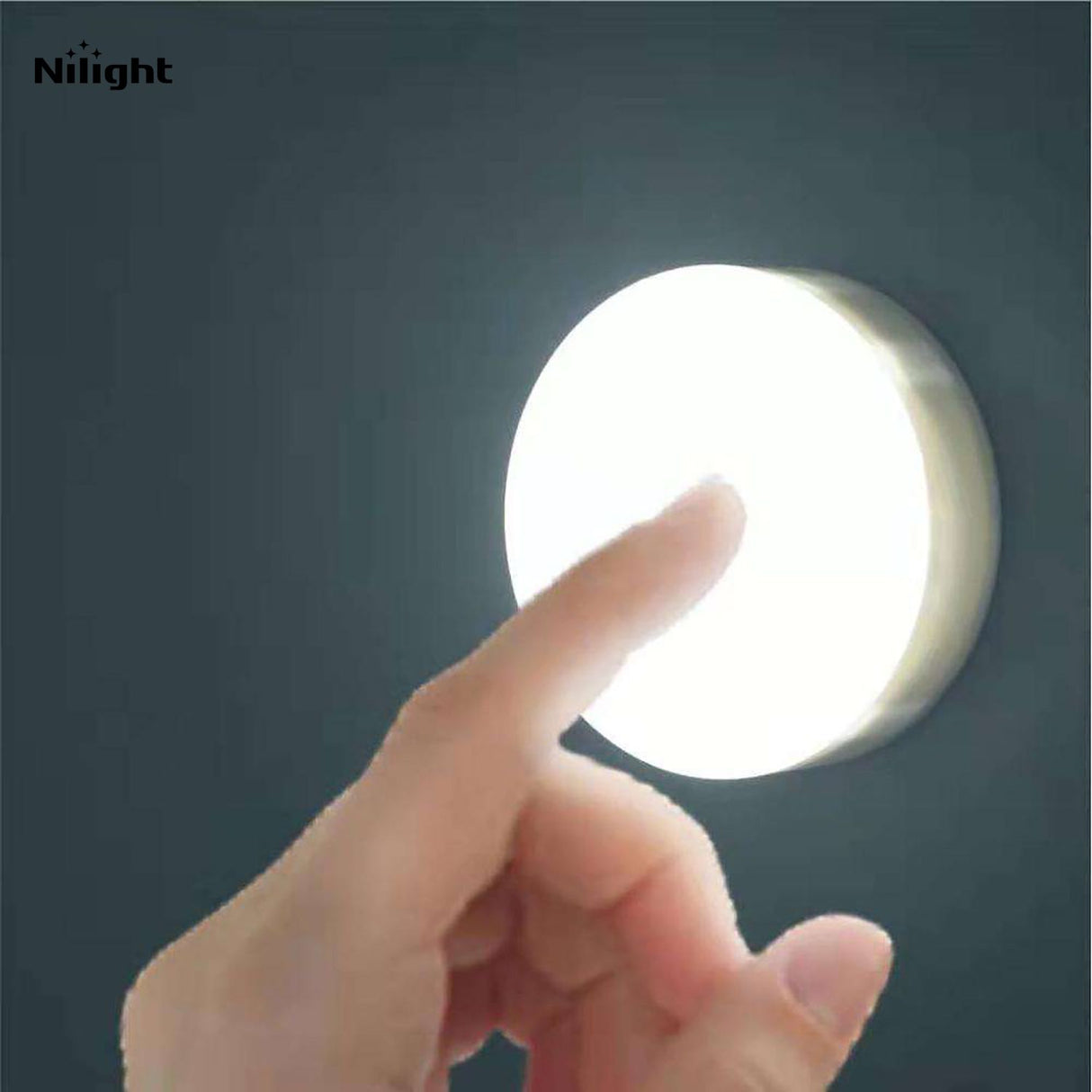 Battery-operated tap lights