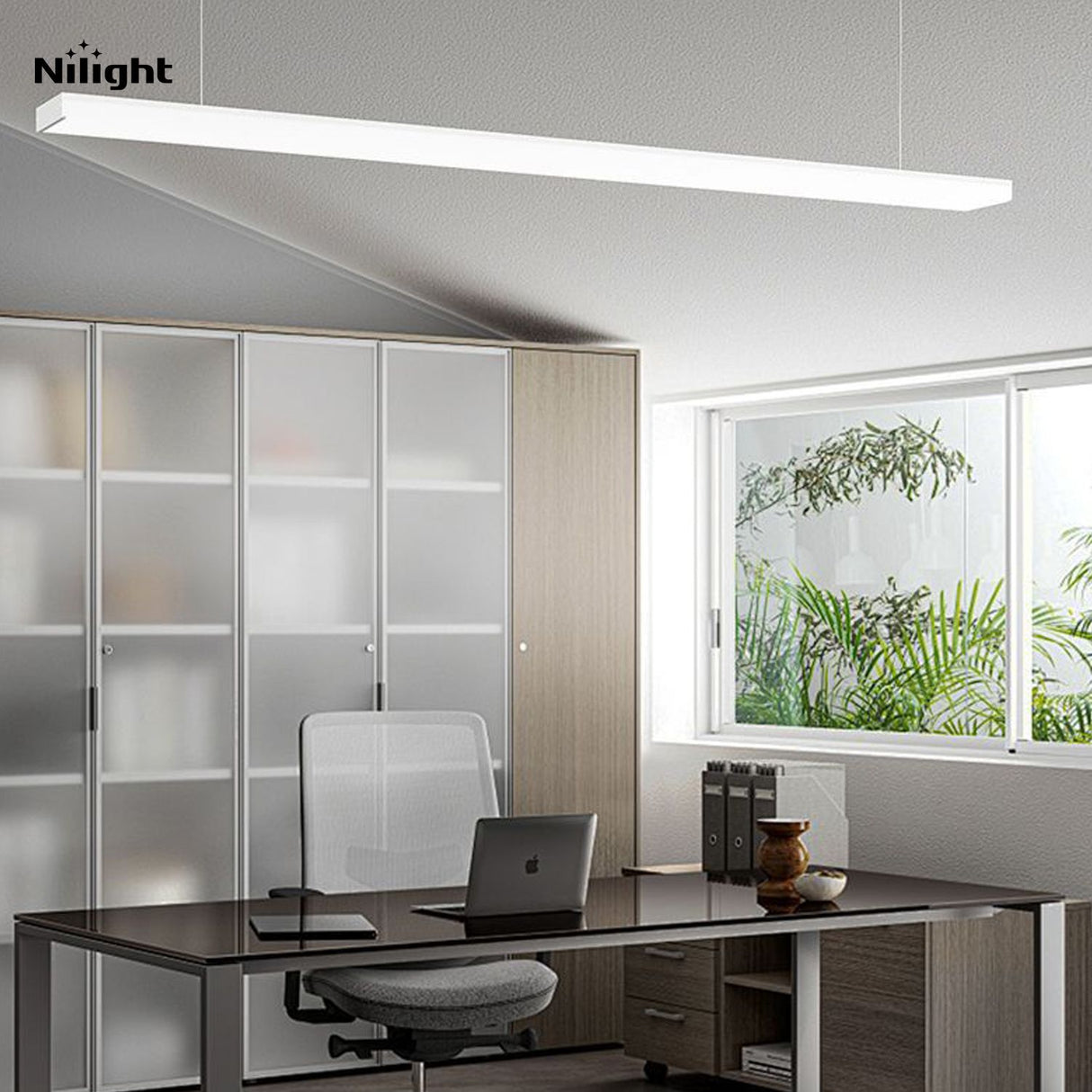 Lighting fixtures that integrate natural daylight and fluorescent lighting into the fixture