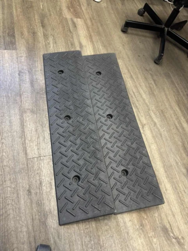 2.4Inch Rise Curb Ramps, Heavy Duty Rubber Driveway Threshold Shed Ramp for Sidewalk Cars Lawn Mower Wheelchairs Motorcycles, 3300lbs Load Capacity (25% OFF Final Checkout)