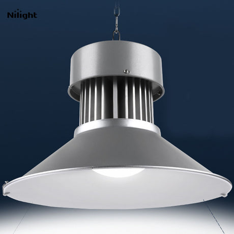 Lighting apparatus for sports arenas