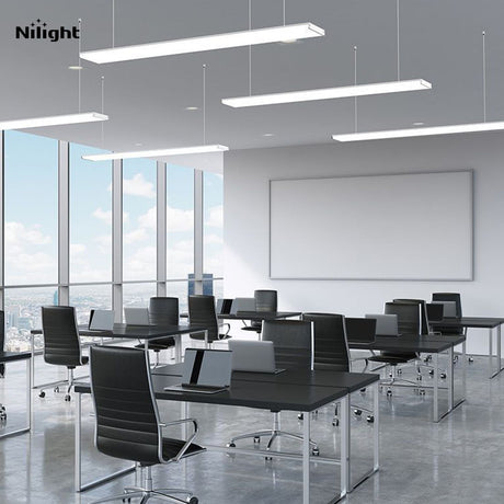 Lighting fixtures that integrate natural daylight and fluorescent lighting into the fixture