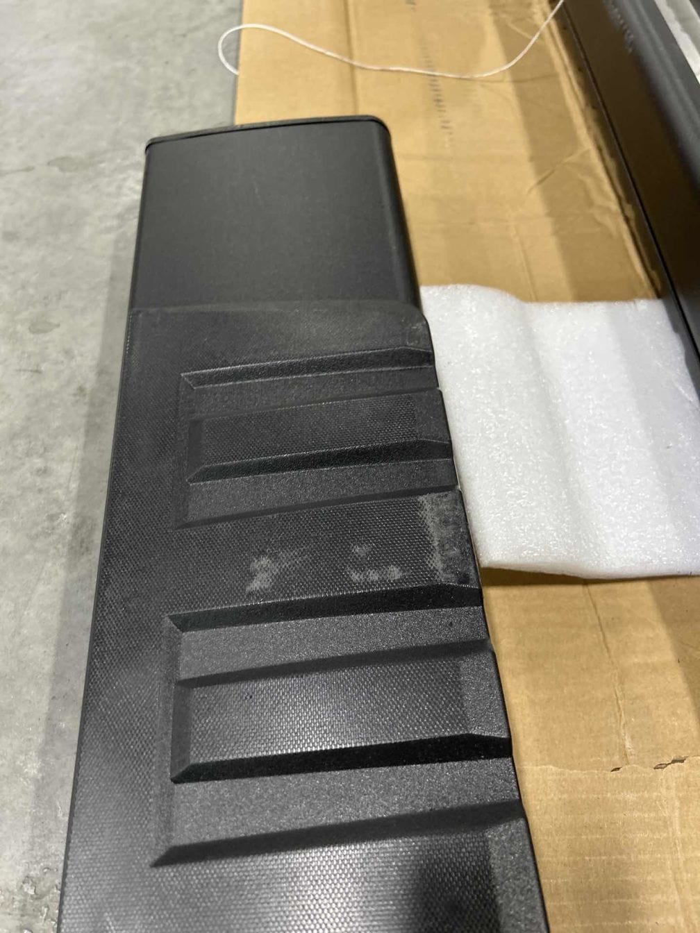 2015 2016 2017 2018 2019 2020 2021 2022 2023 2024 Ford F150 SuperCrew Cab Pickup 4 Door 2017 2018 2019 2020 2021 2022 2023 2024 Ford F250 F350 Super Duty Crew Cab 6 Inch Slip-Proof Aluminum Side Step Nerf Bars Running Boards