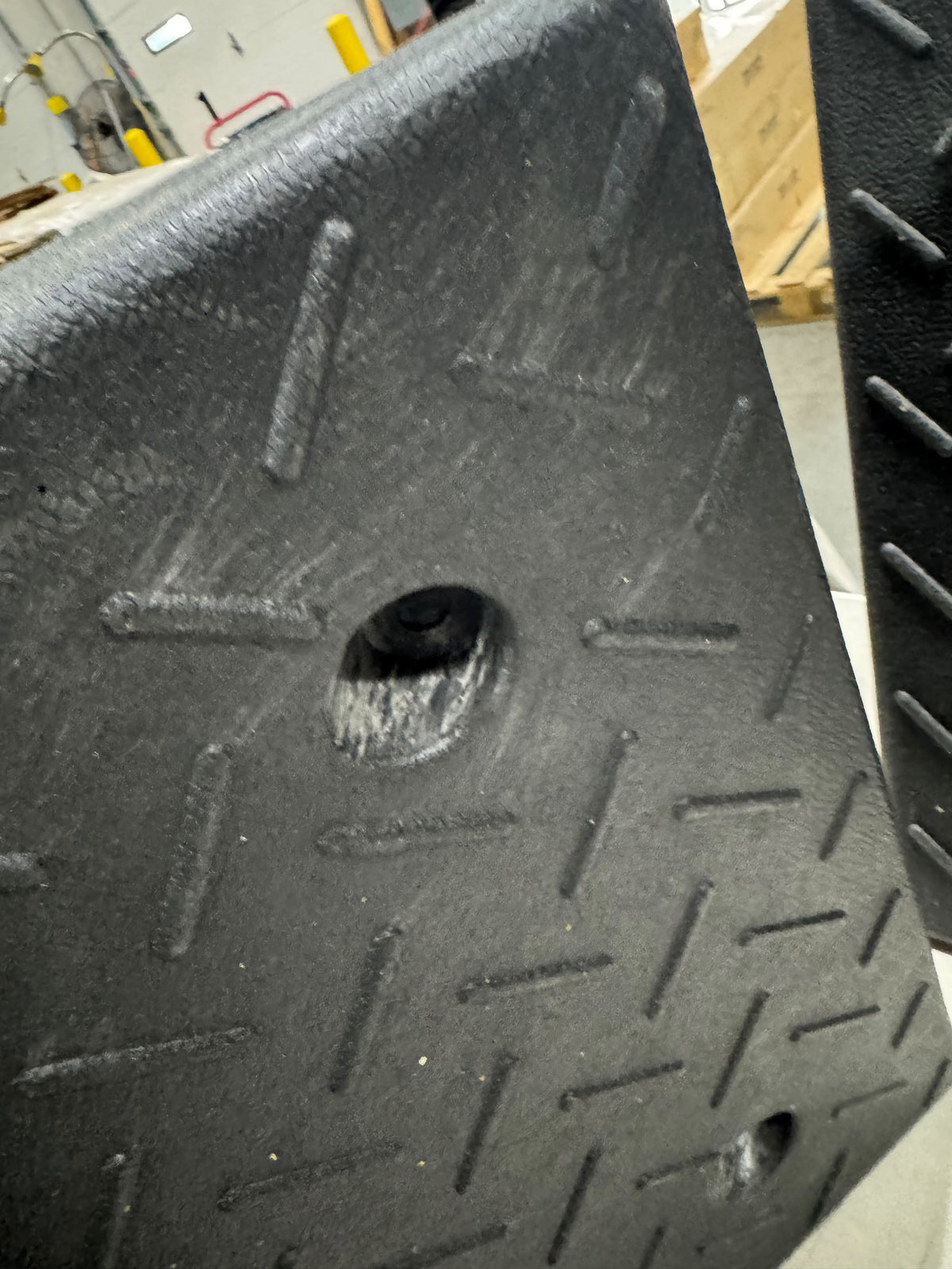 7.9 Inch 7000lbs Load Capacity Rise Height Heavy Duty Rubber Curb Ramp (Pair) (25% OFF Final Checkout)